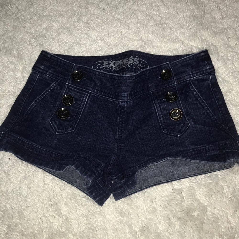 Express Button Shorts